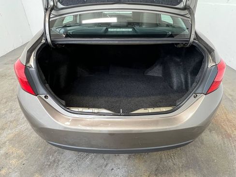 Used 2017 Toyota Corolla SE FWD image 25