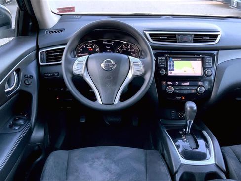 Used 2014 Nissan Rogue SV w/ SV Premium Package image 6