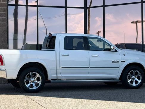Used 2016 RAM 1500 Laramie w/ Convenience Group AWD/4WD image 19