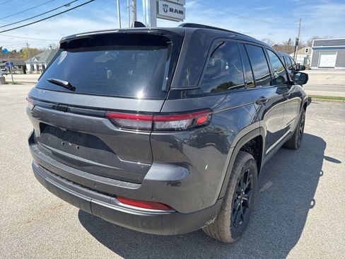 New 2026 Jeep Grand Cherokee Altitude AWD/4WD image 5