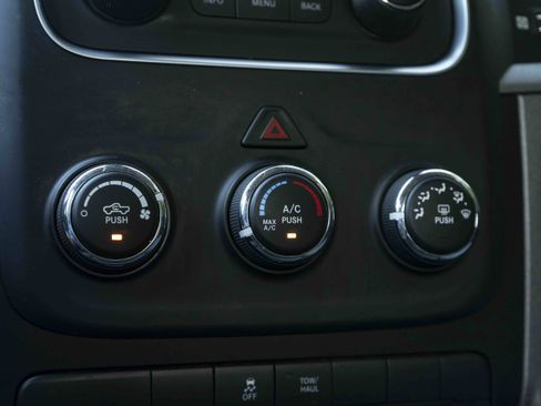 Used 2019 RAM 1500 Tradesman w/ Chrome Plus Package RWD image 25