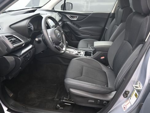 Used 2020 Subaru Forester Premium AWD/4WD image 17