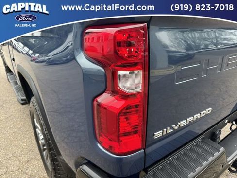 Used 2025 Chevrolet Silverado 2500 Custom w/ Custom Value Package image 15