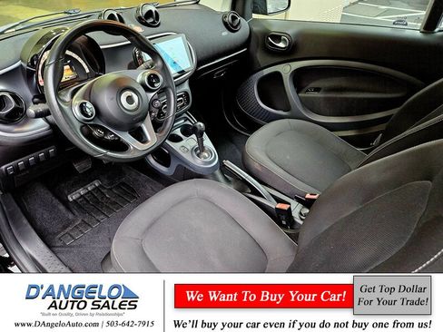 Used 2016 smart fortwo passion image 18