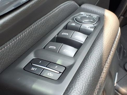 Used 2021 GMC Yukon XL Denali AWD/4WD image 14