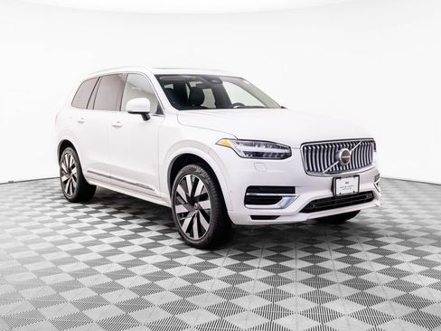 Used 2024 Volvo XC90 T8 Ultimate w/ Lounge Package AWD/4WD image 8
