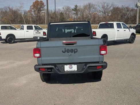 New 2026 Jeep Gladiator Sport image 4