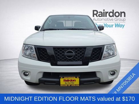 Used 2021 Nissan Frontier SV w/ Midnight Edition Floor Mats AWD/4WD image 2