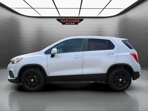 Used 2021 Chevrolet Trax LS w/ Tint and Cruise Package image 2