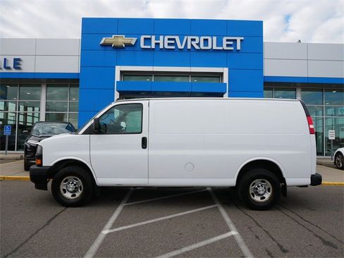 Used 2021 Chevrolet Express 2500 w/ Driver Convenience Package image 4