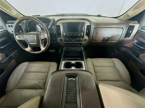 Used 2016 GMC Sierra 2500 Denali w/ Duramax Plus Package image 10