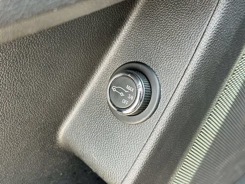 Used 2020 Chevrolet Traverse RS w/ LPO, 'HIT The Road' Package AWD/4WD image 46