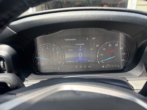 Used 2021 Ford Explorer XLT w/ Equipment Group 202A RWD image 6