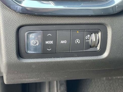 New 2026 GMC Acadia Denali w/ Super Cruise Package image 19