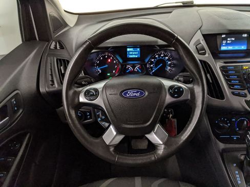 Certified 2018 Ford Transit Connect XLT image 10
