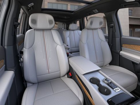 New 2027 Cadillac Vistiq Sport AWD/4WD image 16