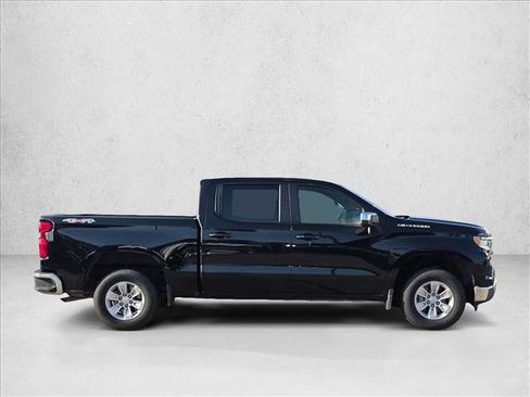 Used 2025 Chevrolet Silverado 1500 LT AWD/4WD image 4