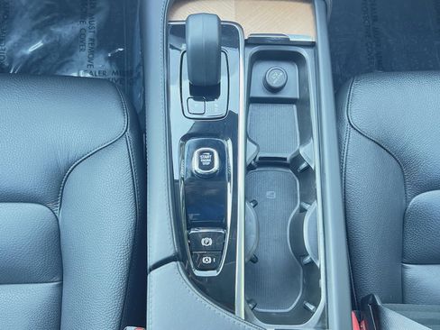 Certified 2023 Volvo XC90 B6 Plus AWD/4WD image 23
