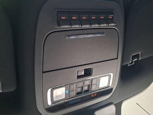 Used 2024 Ford F350 Platinum AWD/4WD image 29