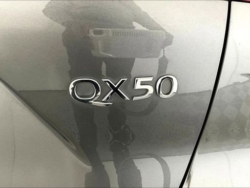 Used 2019 INFINITI QX50 Essential w/ Premium Heat Package image 14