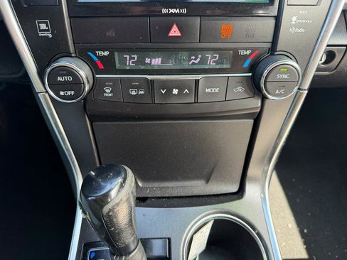 Used 2016 Toyota Camry XSE w/ Advanced Technology Package FWD image 14