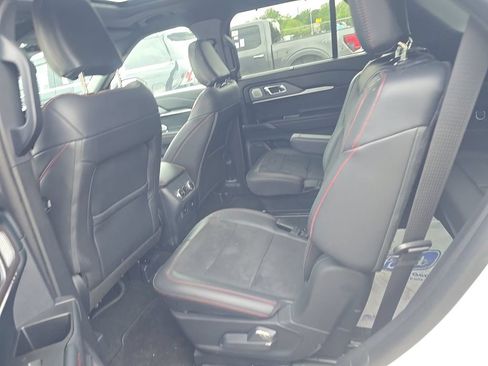 Used 2025 Ford Explorer ST AWD/4WD image 7