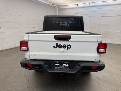 New 2026 Jeep Gladiator Sport image 4