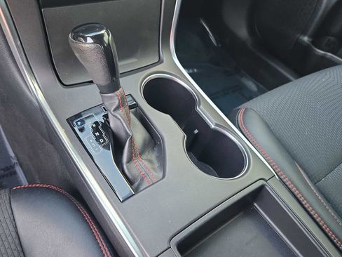 Used 2017 Toyota Camry LE image 29