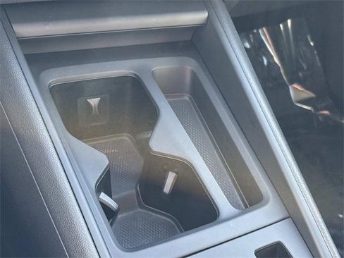 Certified 2025 Volkswagen Tiguan S image 22