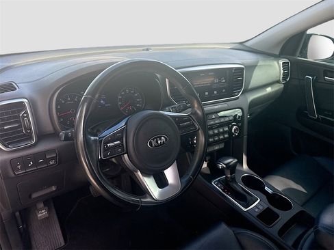 Used 2020 Kia Sportage EX image 10
