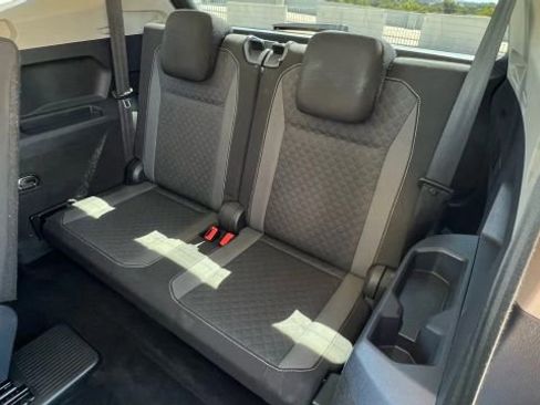 Used 2021 Volkswagen Tiguan S image 25