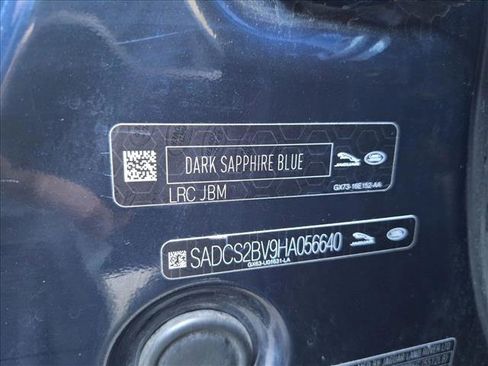 Used 2017 Jaguar F-PACE image 20