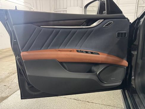 Used 2019 Maserati Ghibli S GranLusso AWD/4WD image 33