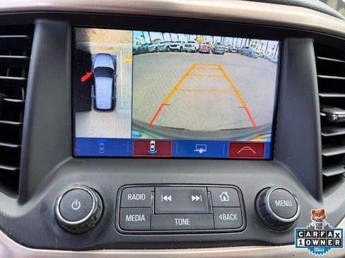 Used 2018 GMC Acadia Denali w/ Technology Package FWD image 15