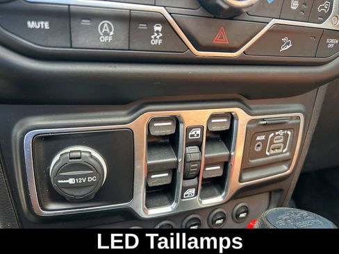 Used 2021 Jeep Wrangler Unlimited Sport AWD/4WD image 45