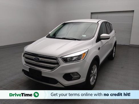 Used 2019 Ford Escape SE FWD image 1