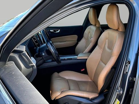Used 2019 Volvo XC60 T5 Inscription w/ Protection Package Premier FWD image 23