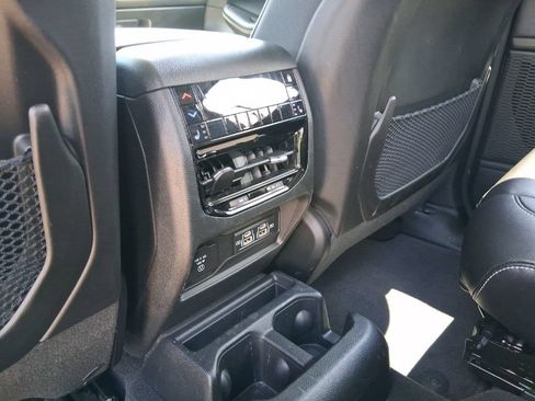 Certified 2023 Jeep Grand Cherokee L Limited AWD/4WD image 19