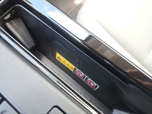 New 2026 Toyota Prius XLE image 28