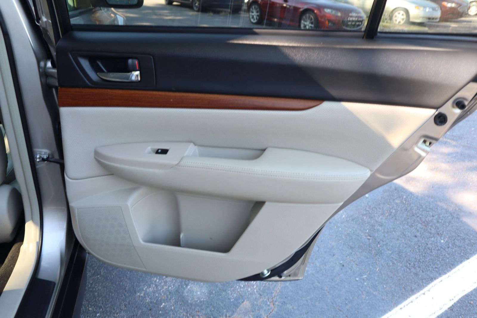 Used 2014 Subaru Outback 3.6R Limited AWD/4WD image 17