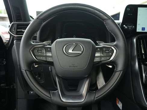 Used 2026 Lexus LX 700h Luxury AWD/4WD image 12