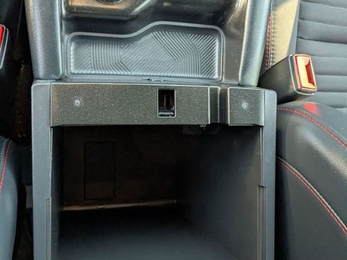 Used 2025 Ford Explorer ST-Line w/ ST-Line Street Pack image 28