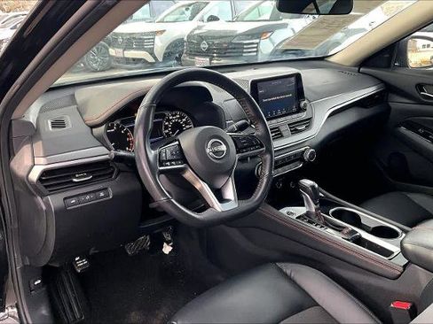 Certified 2024 Nissan Altima 2.5 SR image 17