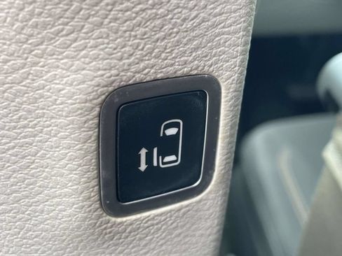 Certified 2018 Chrysler Pacifica Touring Plus FWD image 22