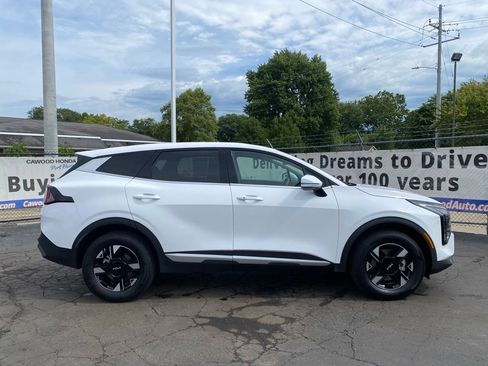 Used 2026 Kia Sportage LX AWD/4WD image 2