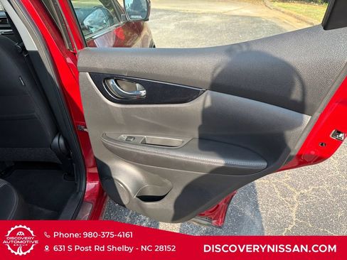 Certified 2019 Nissan Rogue Sport SV w/ Technology Package FWD image 40