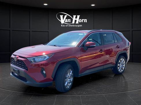 Used 2021 Toyota RAV4 XLE Premium AWD/4WD image 3