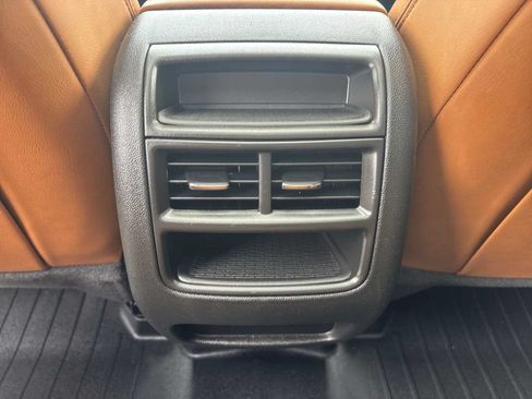 Certified 2024 Cadillac XT5 Premium Luxury AWD/4WD image 23