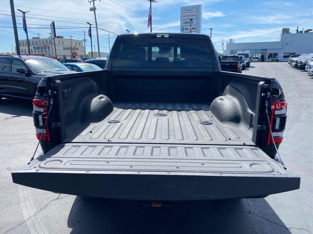 Used 2024 RAM 2500 Limited AWD/4WD image 25