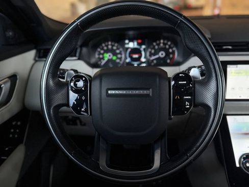 Used 2020 Land Rover Range Rover Velar R-Dynamic S AWD/4WD image 23